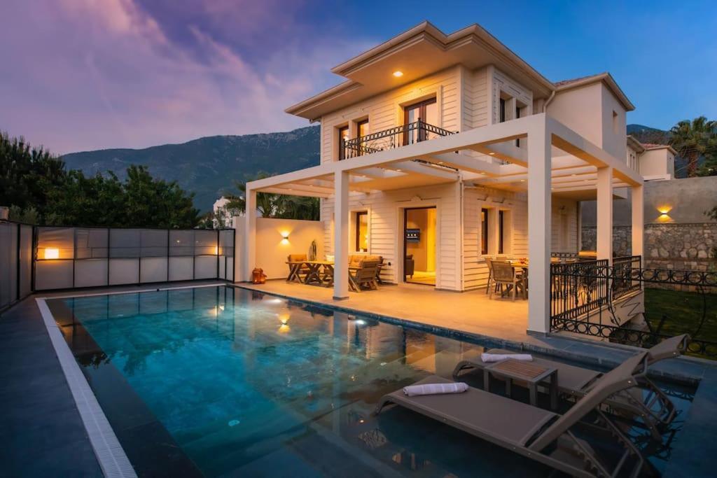 Havuzlu Korunakli Jakuzili Villa Fethiye Exterior foto